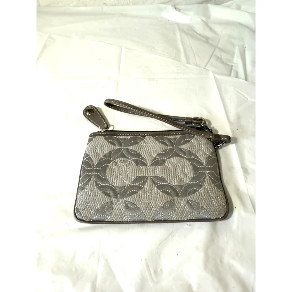 Vintage Coach Signature Optic C Quilted Wristlet